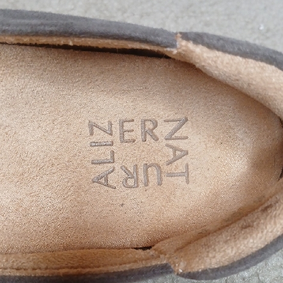 Suede Naturalizer 'Flexy' Slip-on Flat In Gray - 7.5 - Picture 2 of 9